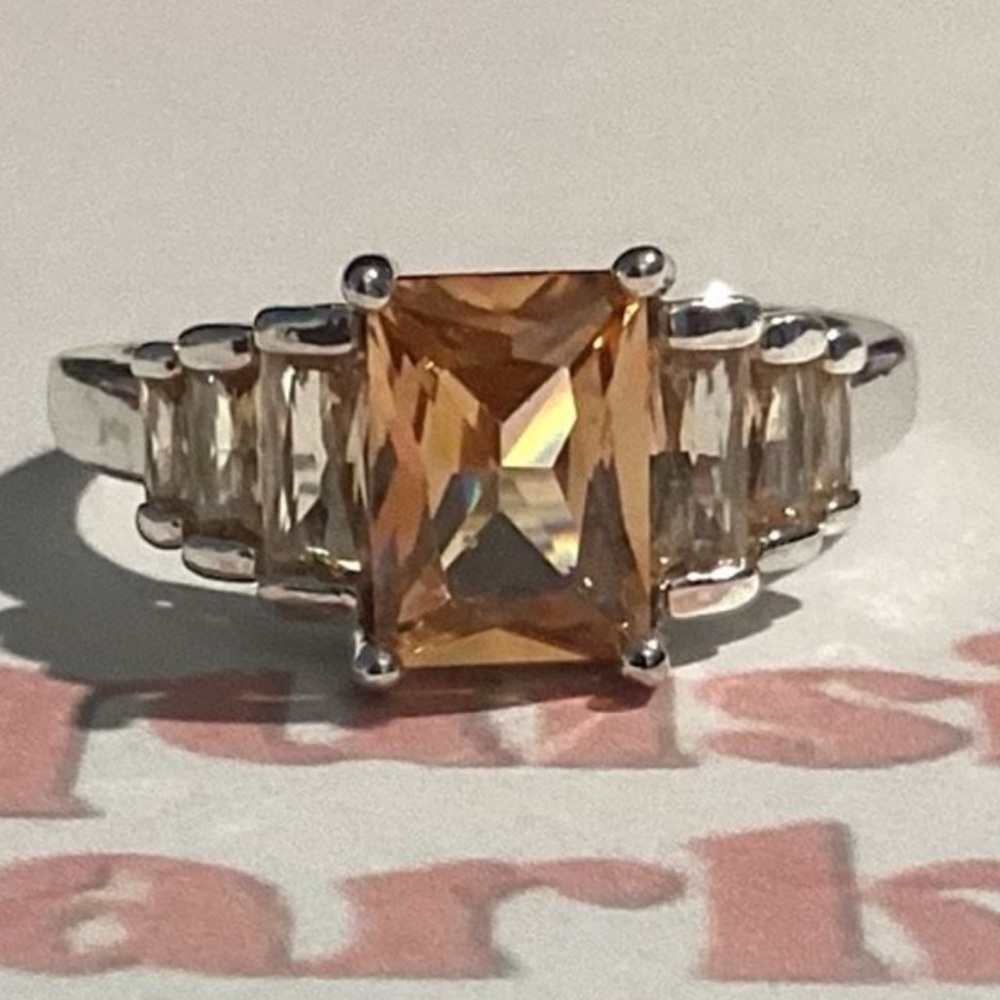 🥂Beautiful Baguette & Radiant Cut Champagne Cz Diamond Ring